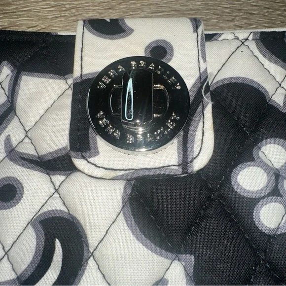 NWT Vera Bradley, Turn Lock  Wallet In The Print, Night And Day ￼ - Picture 2 of 8